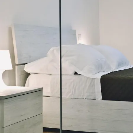 Apartman Lia's Modern Flat 2 Bedroom W Balcony Firenze